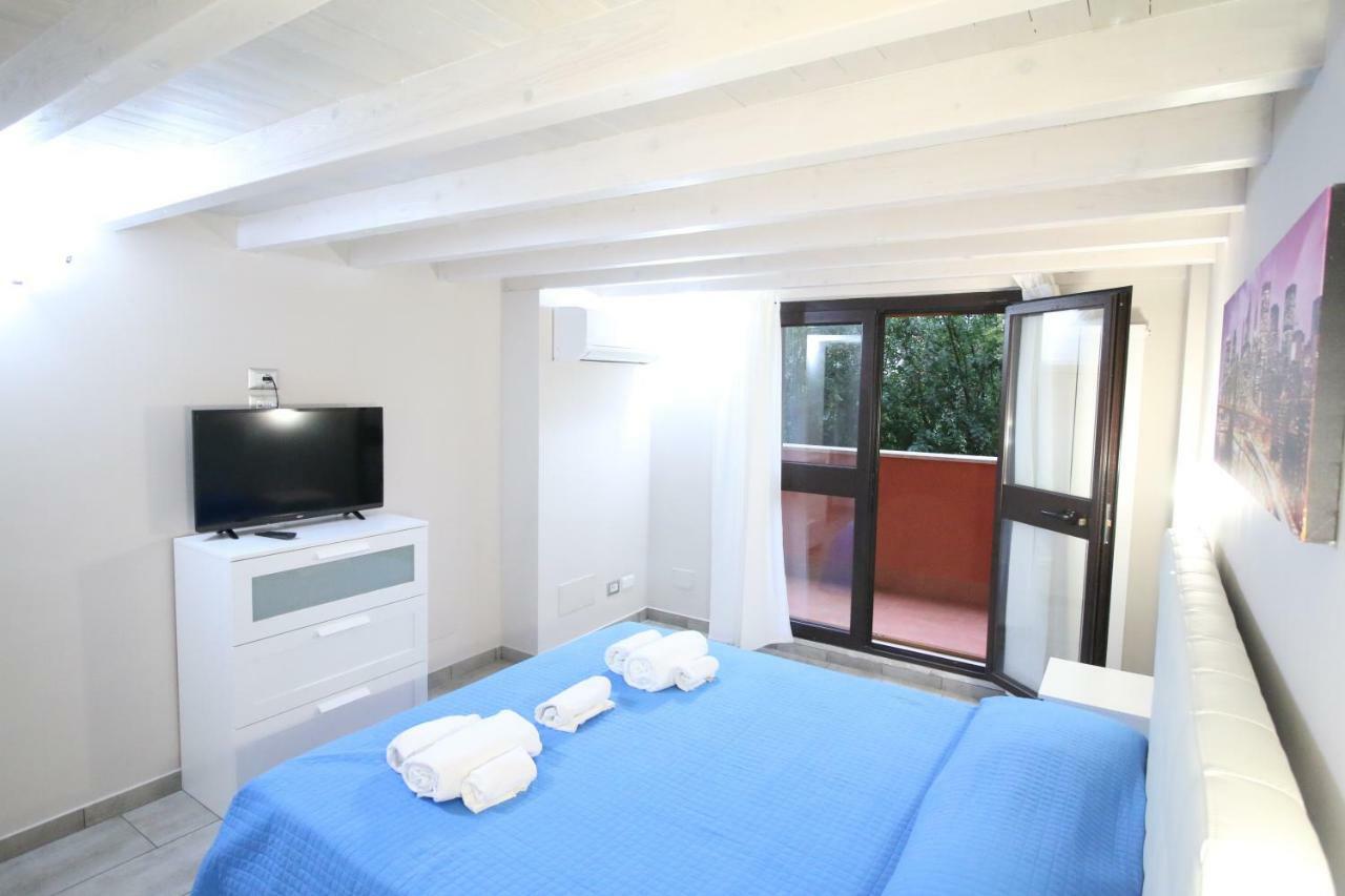 Modern Loft Apartment Rome Exterior photo